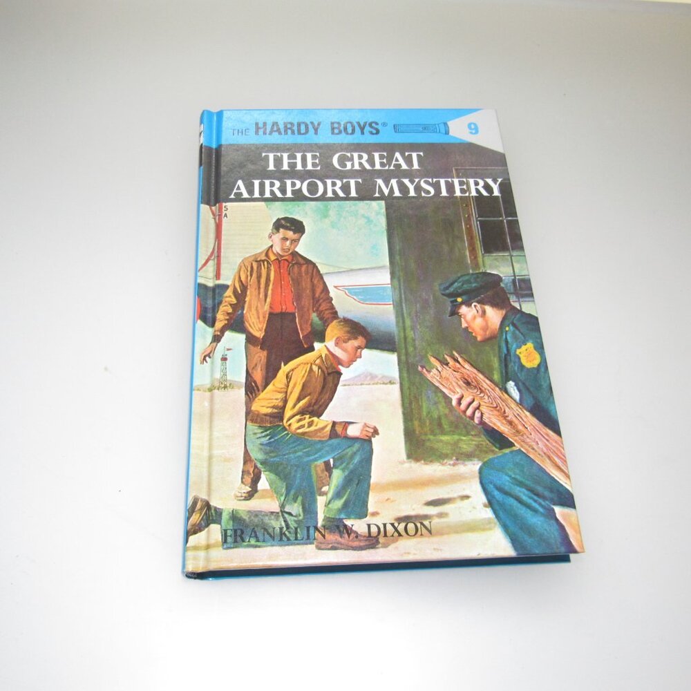 Hardy Boys #9 The Great Airport Mystery Hardcover – Franklin W. Dixon – Vintage